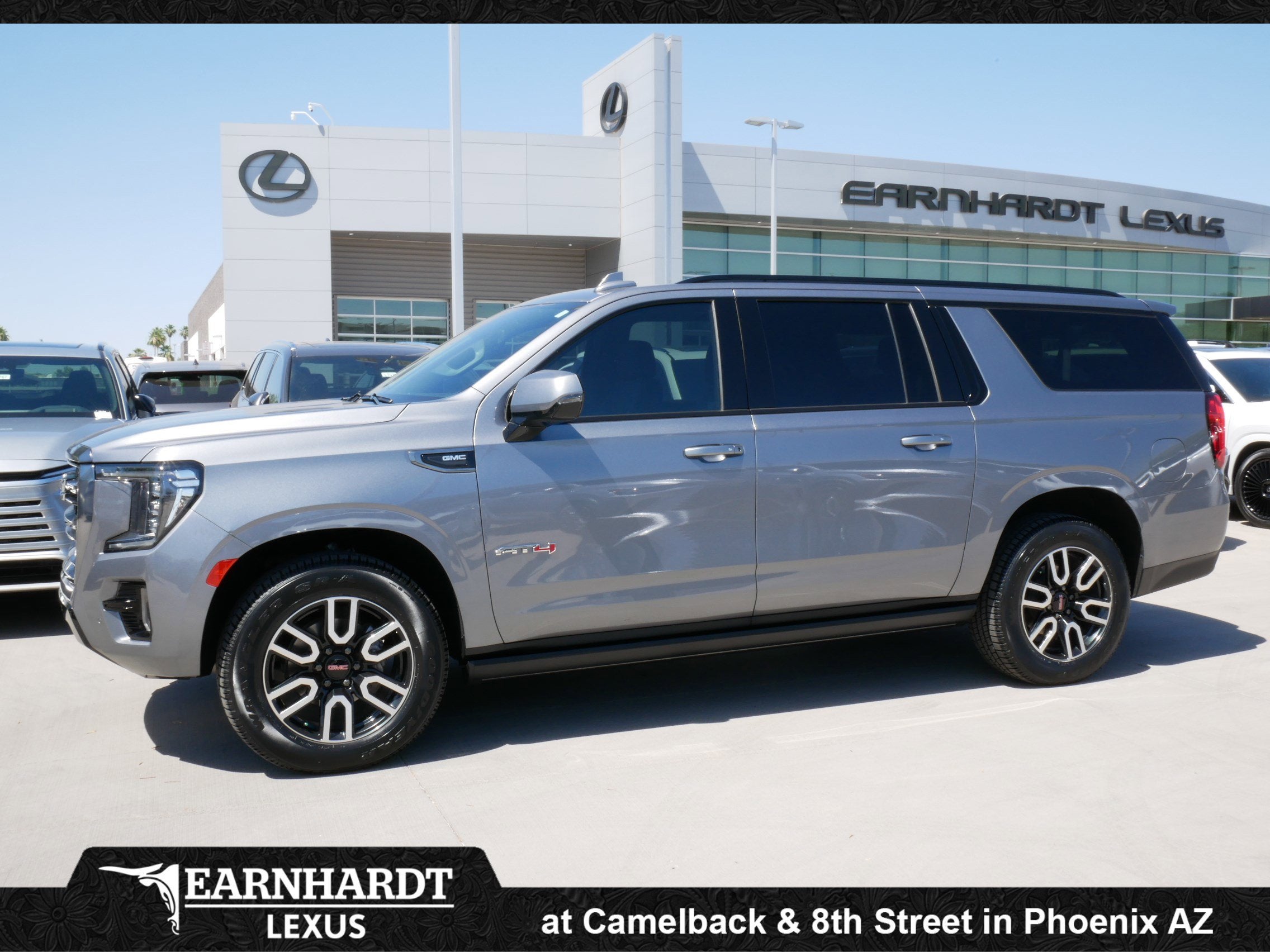 2022 GMC Yukon 4WD AT4's photo