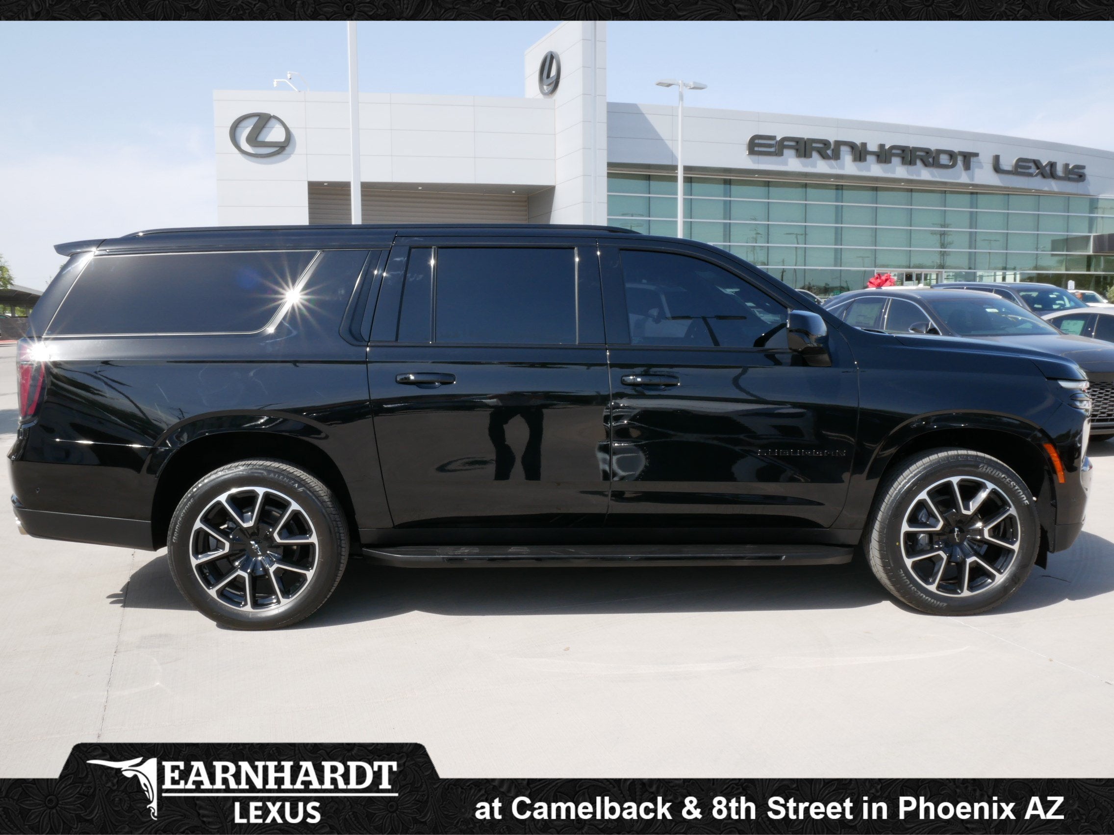 2025 Chevrolet Suburban RST