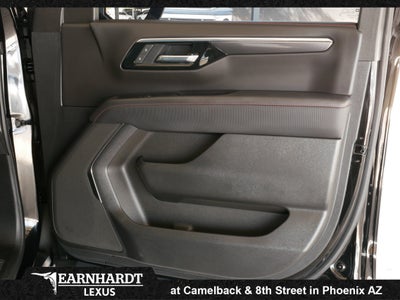 2025 Chevrolet Suburban RST