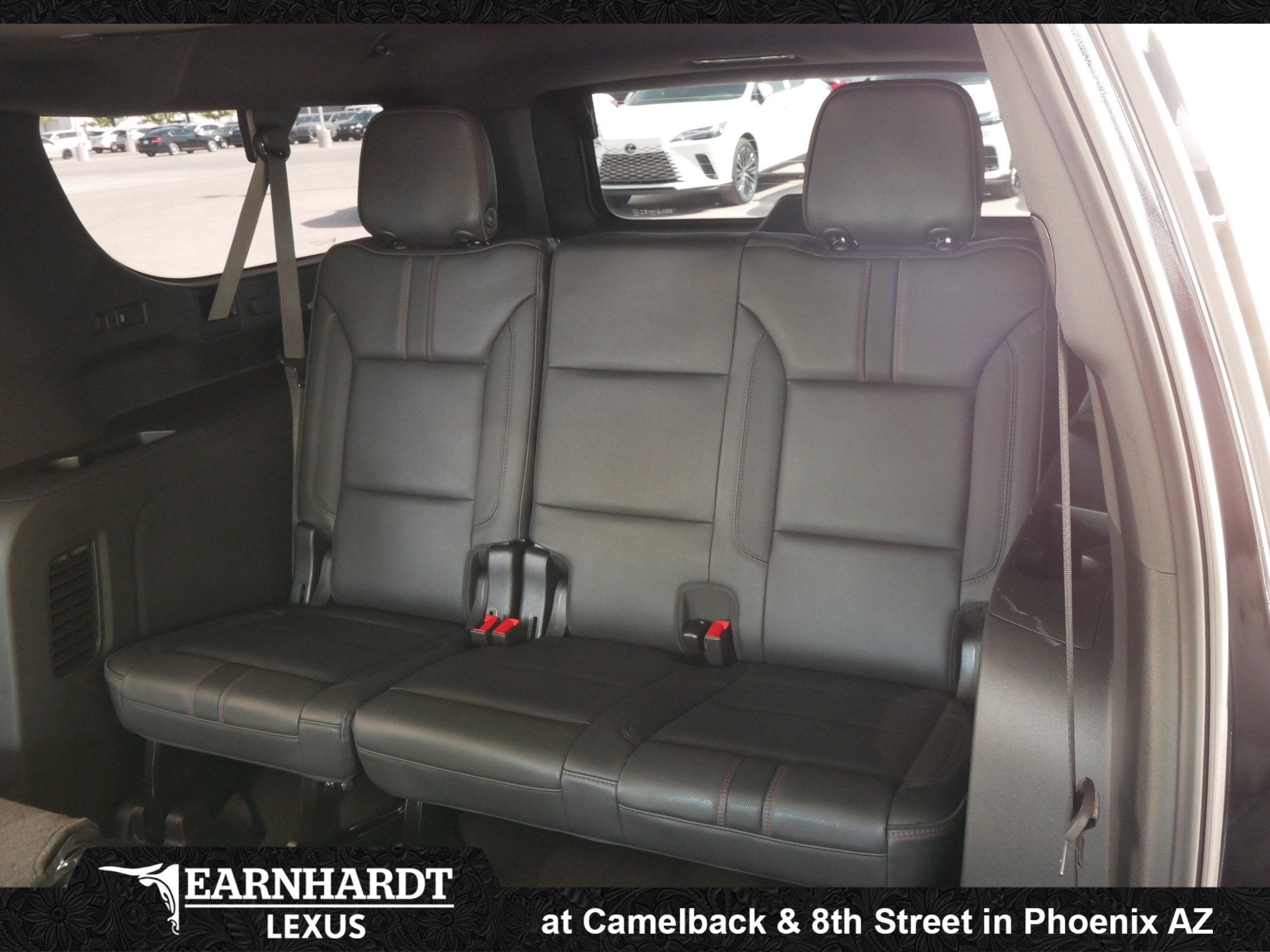 2025 Chevrolet Suburban RST