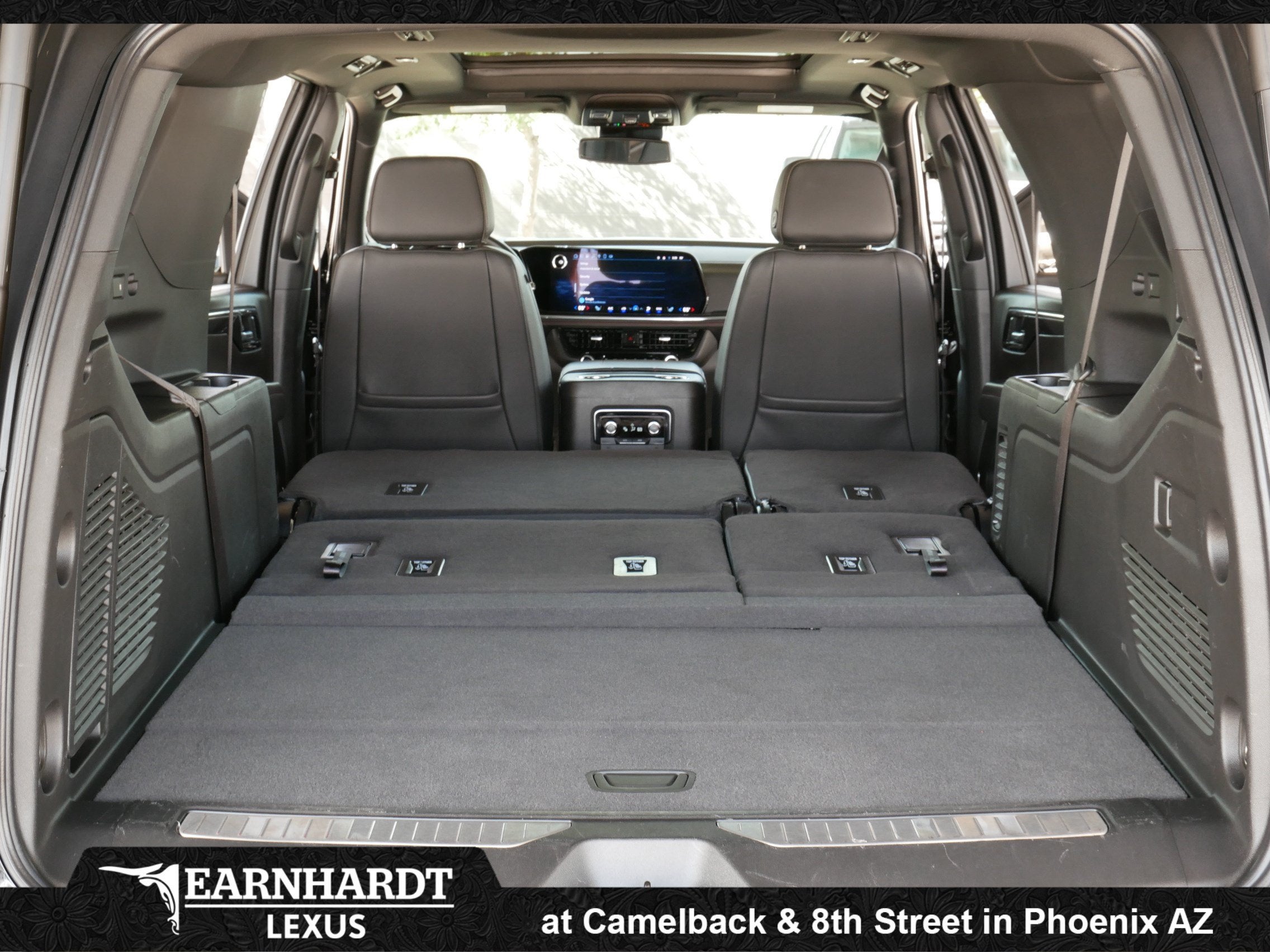 2025 Chevrolet Suburban RST