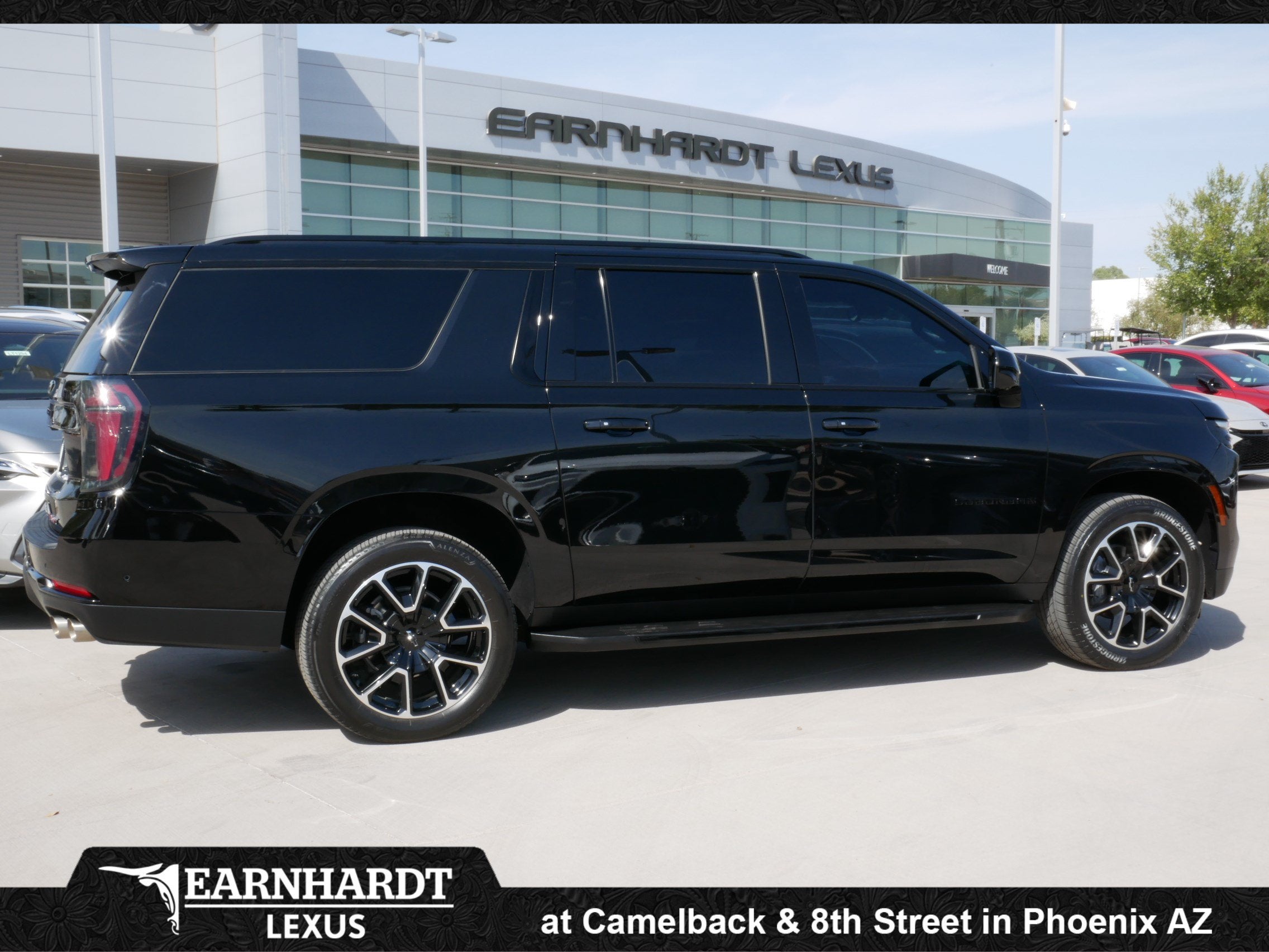 2025 Chevrolet Suburban RST