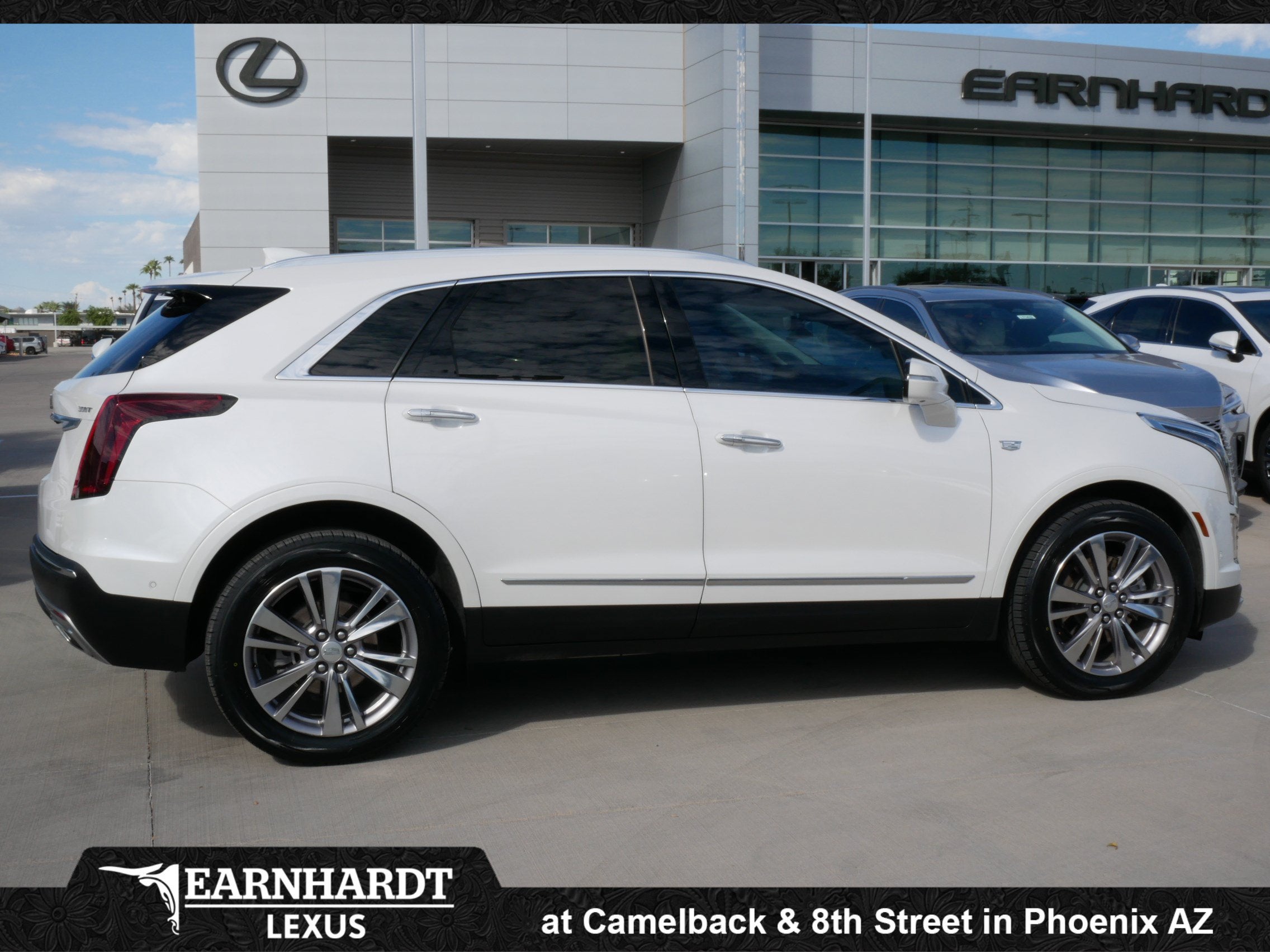 2023 Cadillac XT5 FWD Premium Luxury