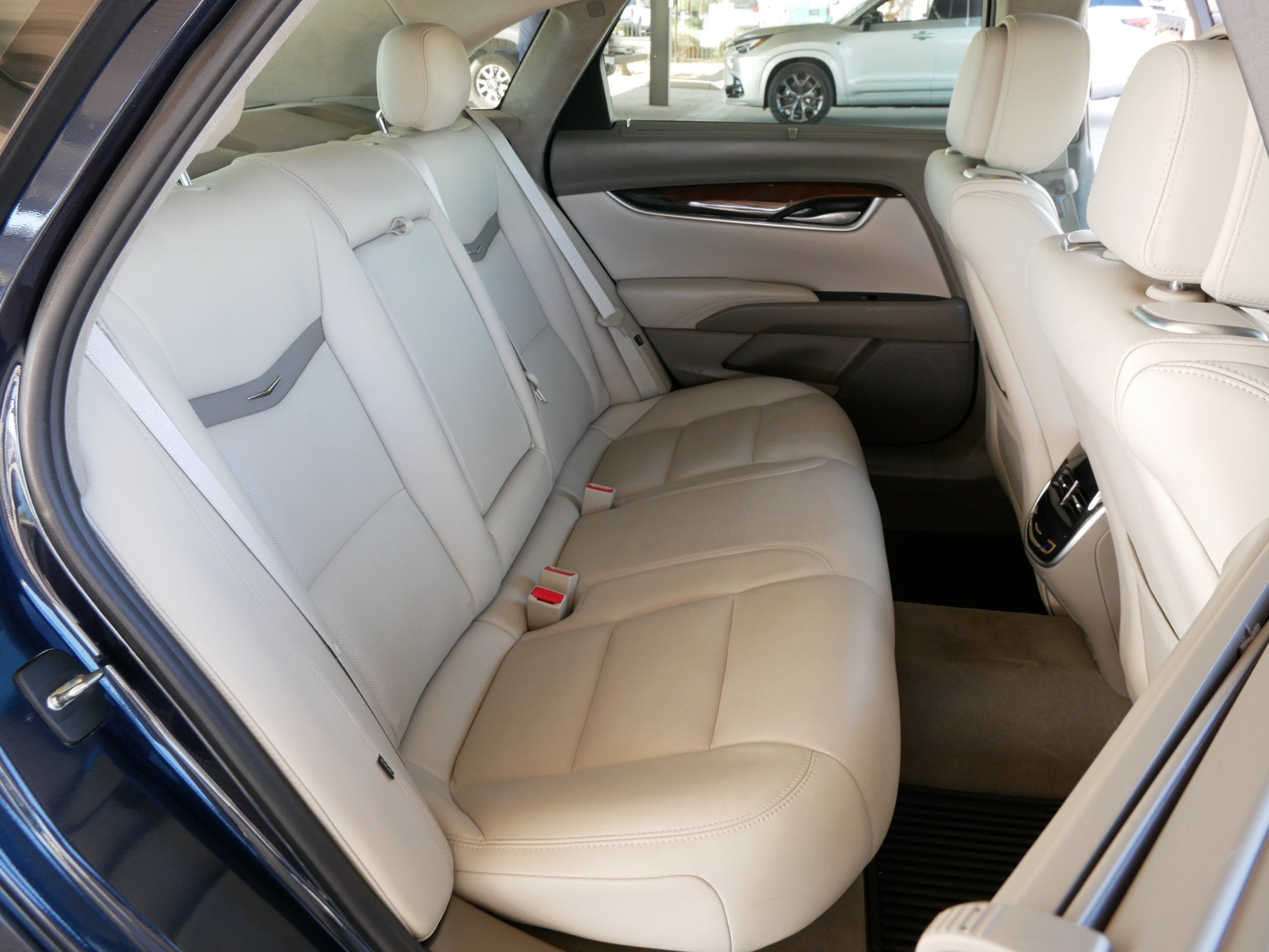 2013 Cadillac XTS Platinum