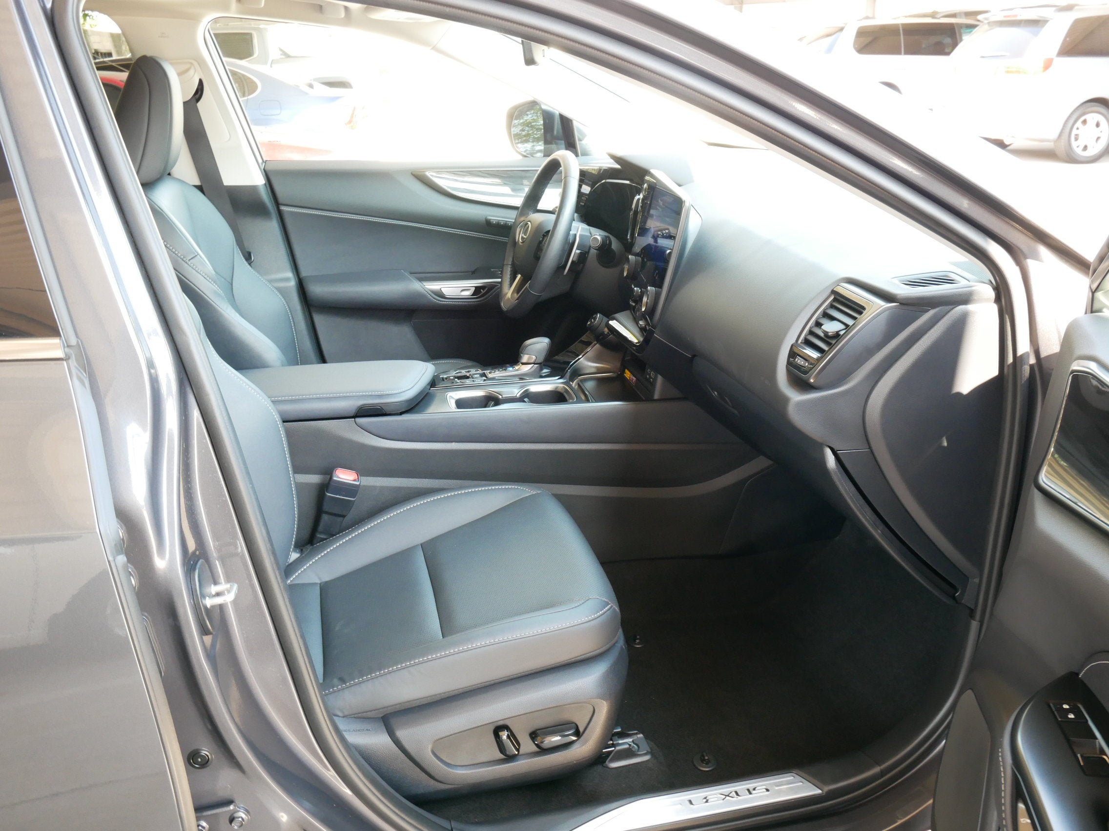 2025 Lexus NX 350 PREMIUM