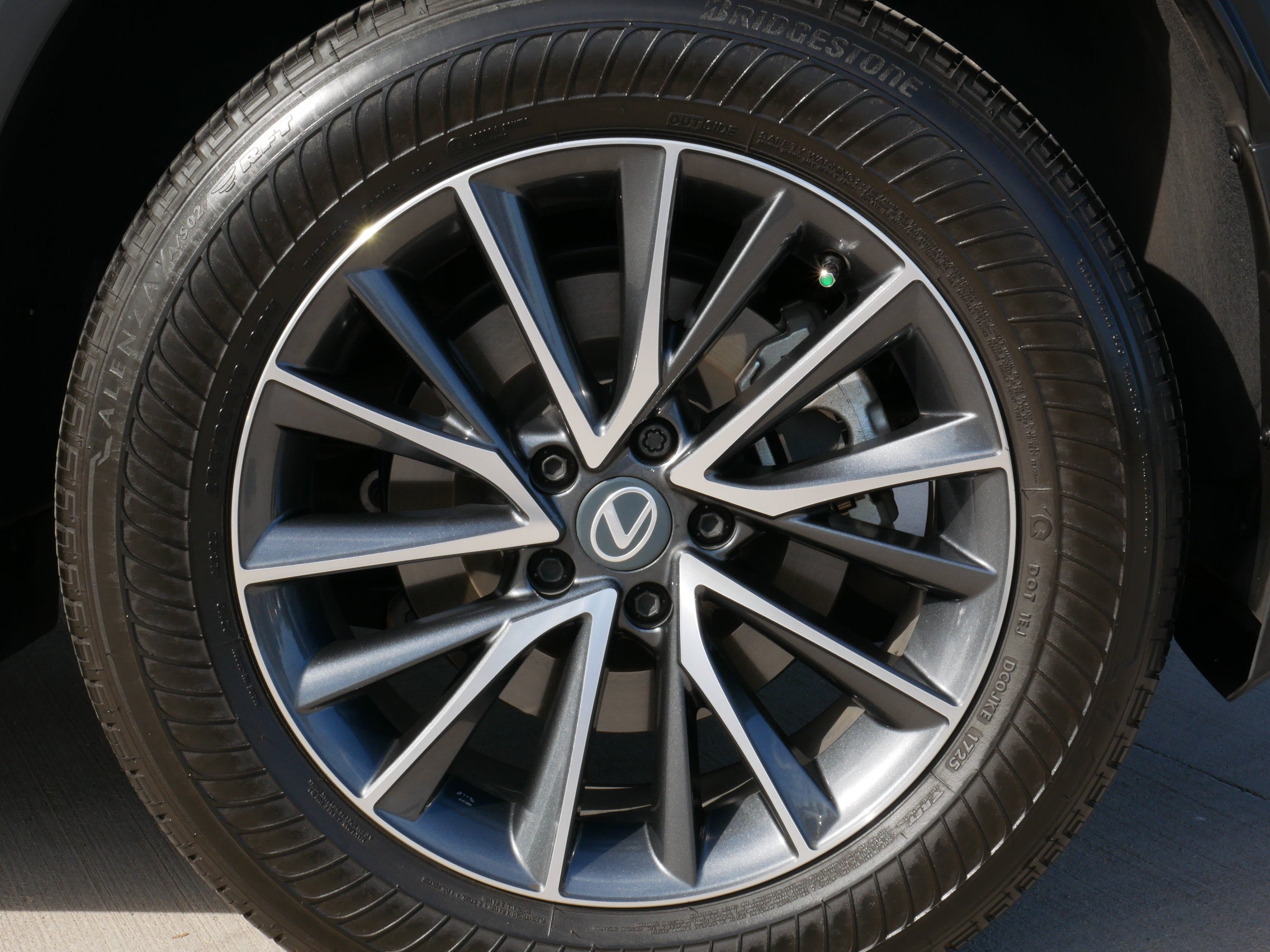 2026 Lexus NX 350h PREMIUM