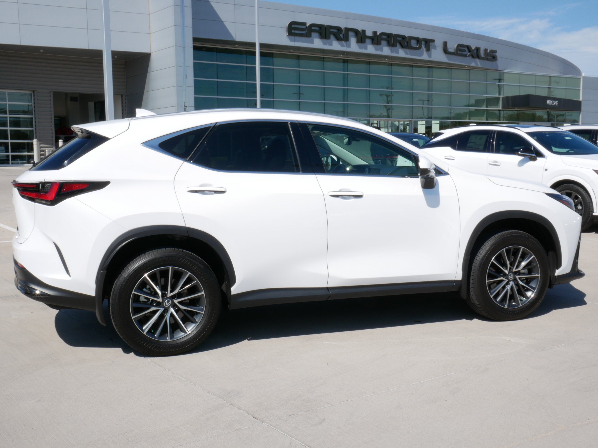 2026 Lexus NX 350h PREMIUM