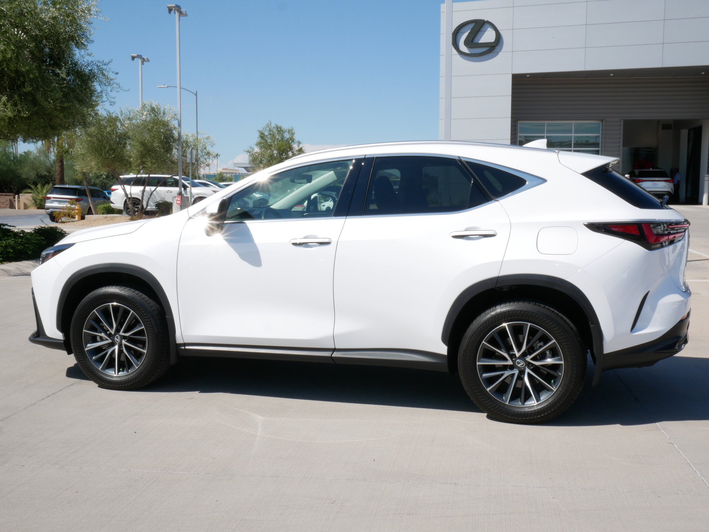 2026 Lexus NX 350h PREMIUM