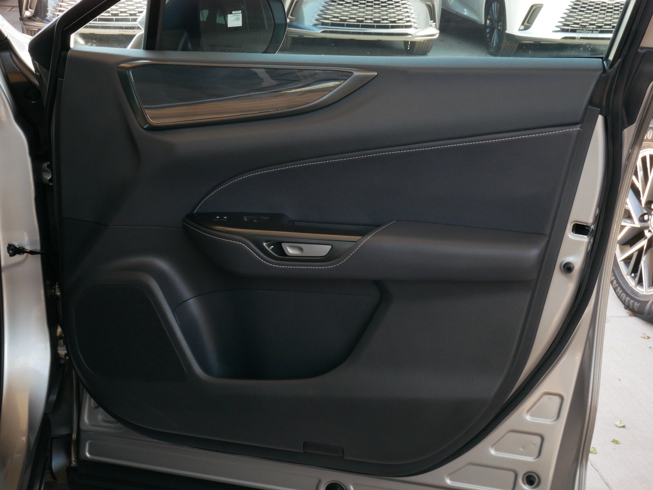 2025 Lexus NX 350h Premium