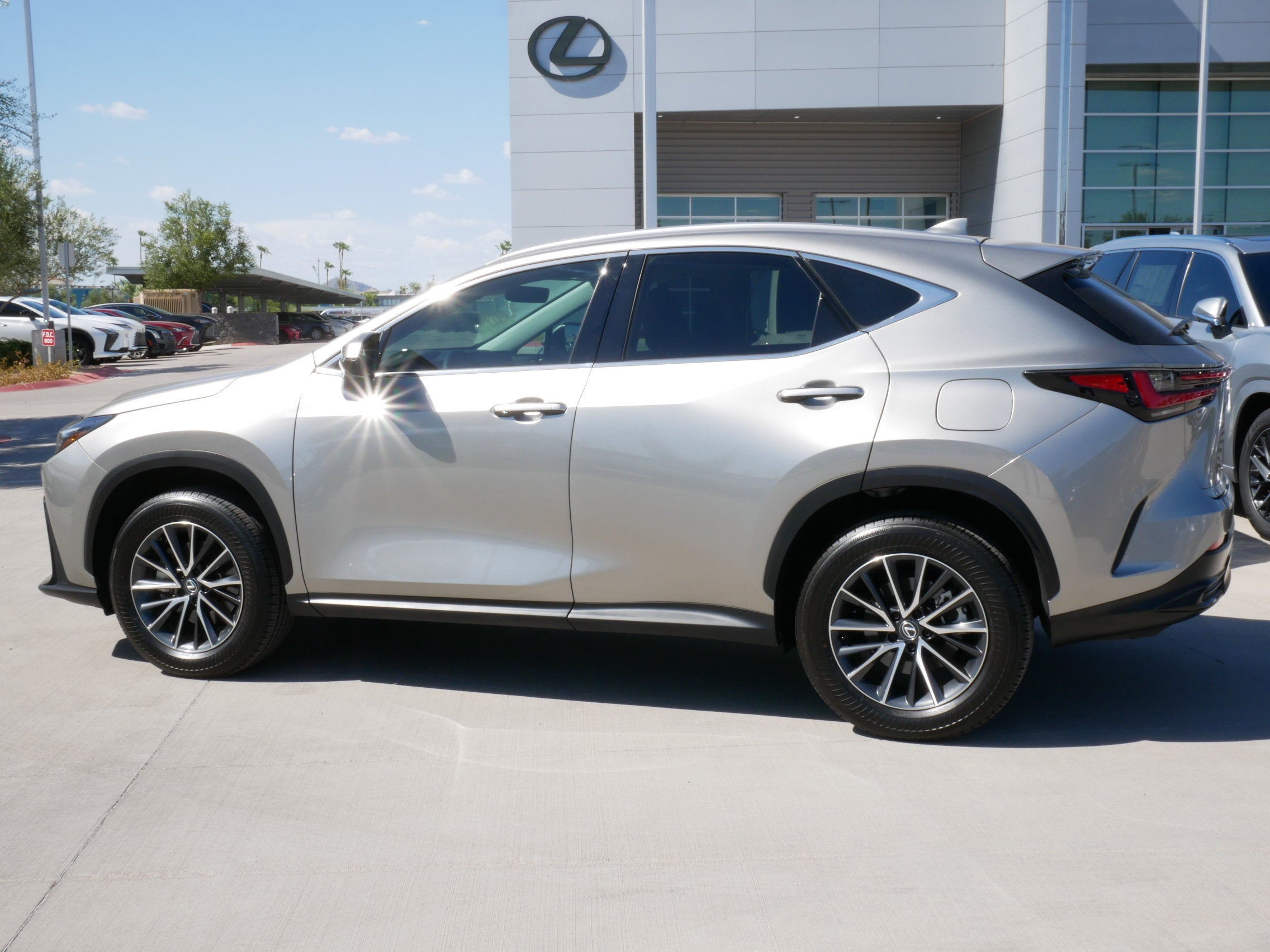 2025 Lexus NX 350h Premium