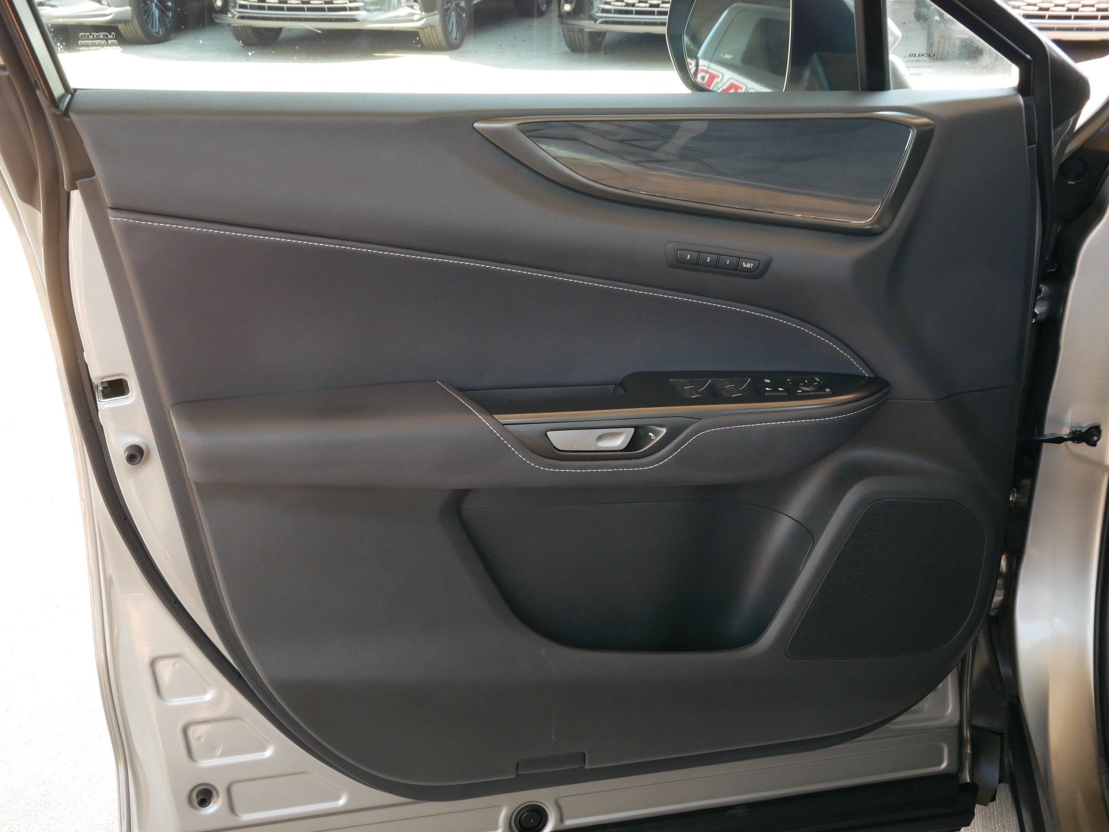 2025 Lexus NX 350h Premium