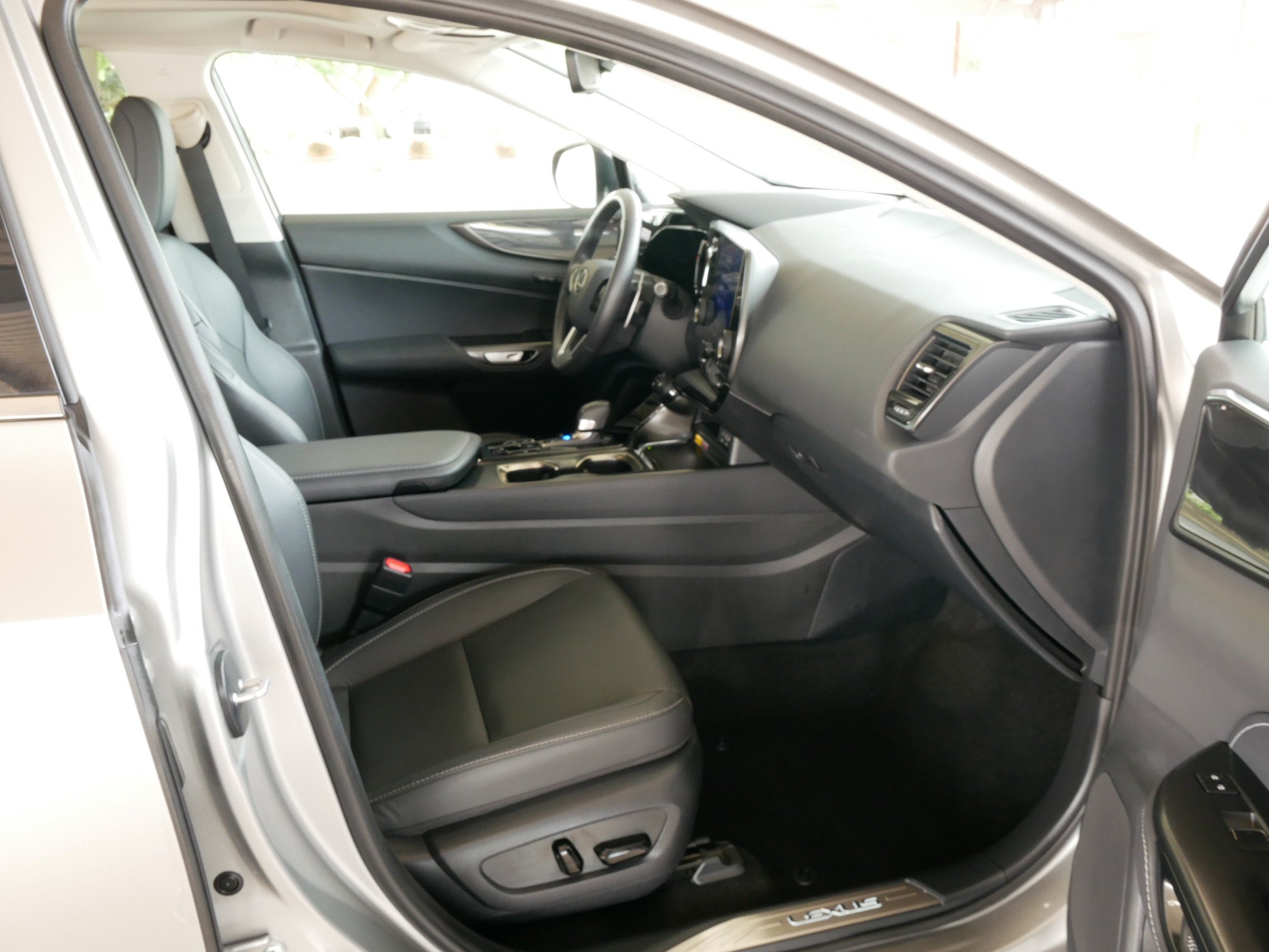 2026 Lexus NX 350h PREMIUM
