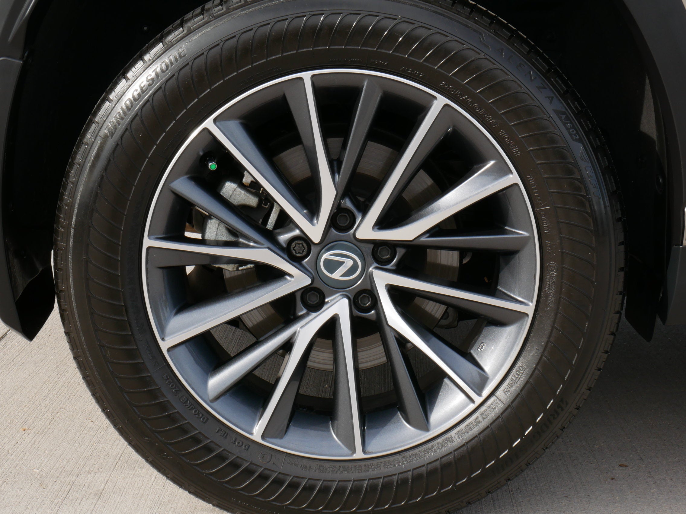 2026 Lexus NX 350h PREMIUM