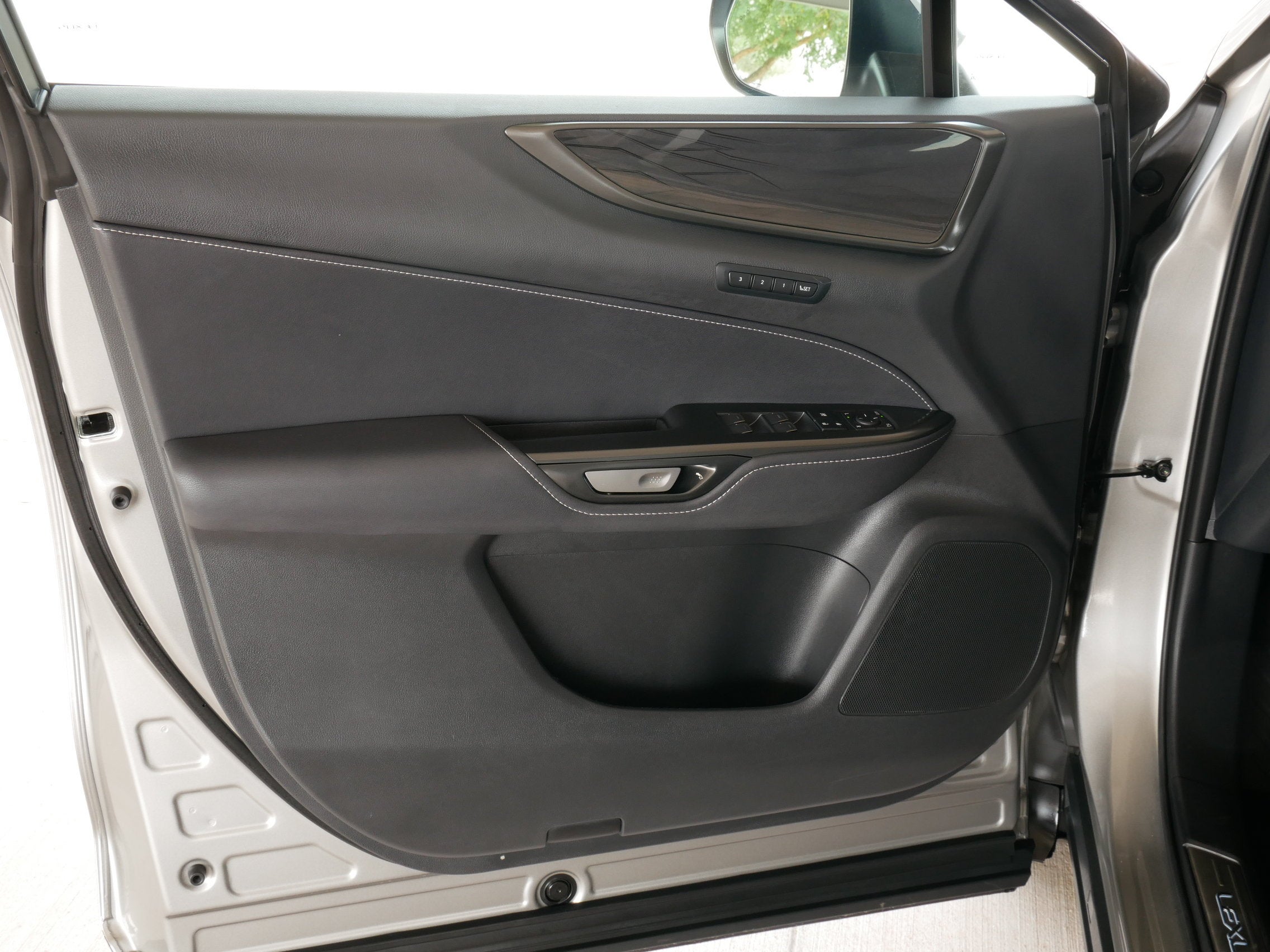 2026 Lexus NX 350h PREMIUM