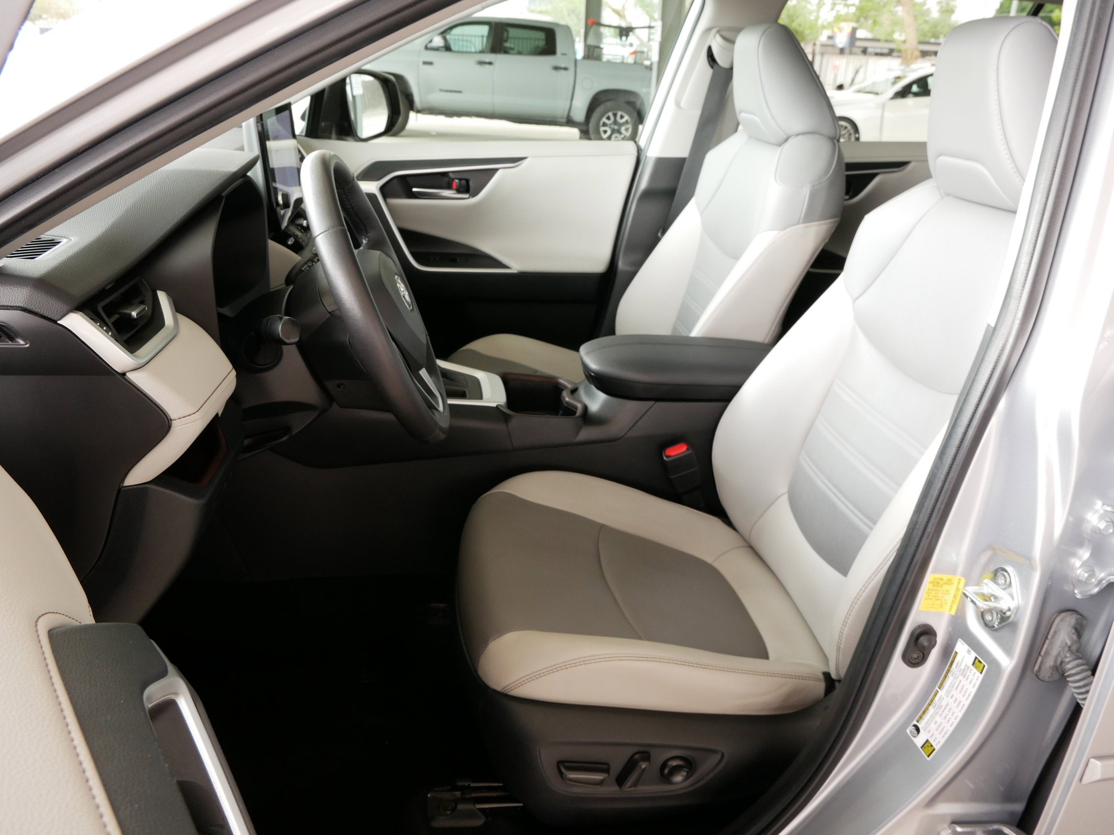 2023 Toyota RAV4 Limited