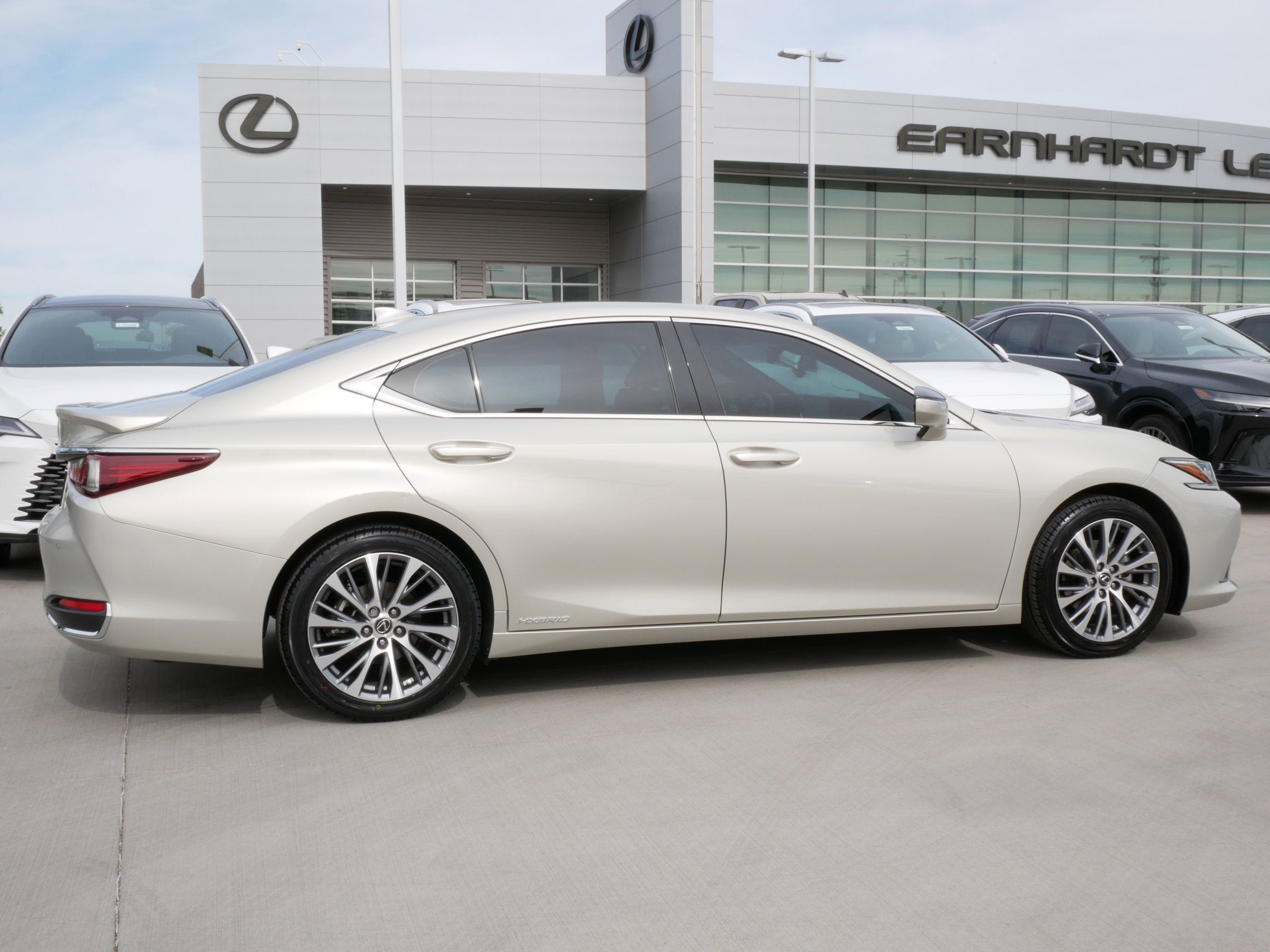 2019 Lexus ES 300h