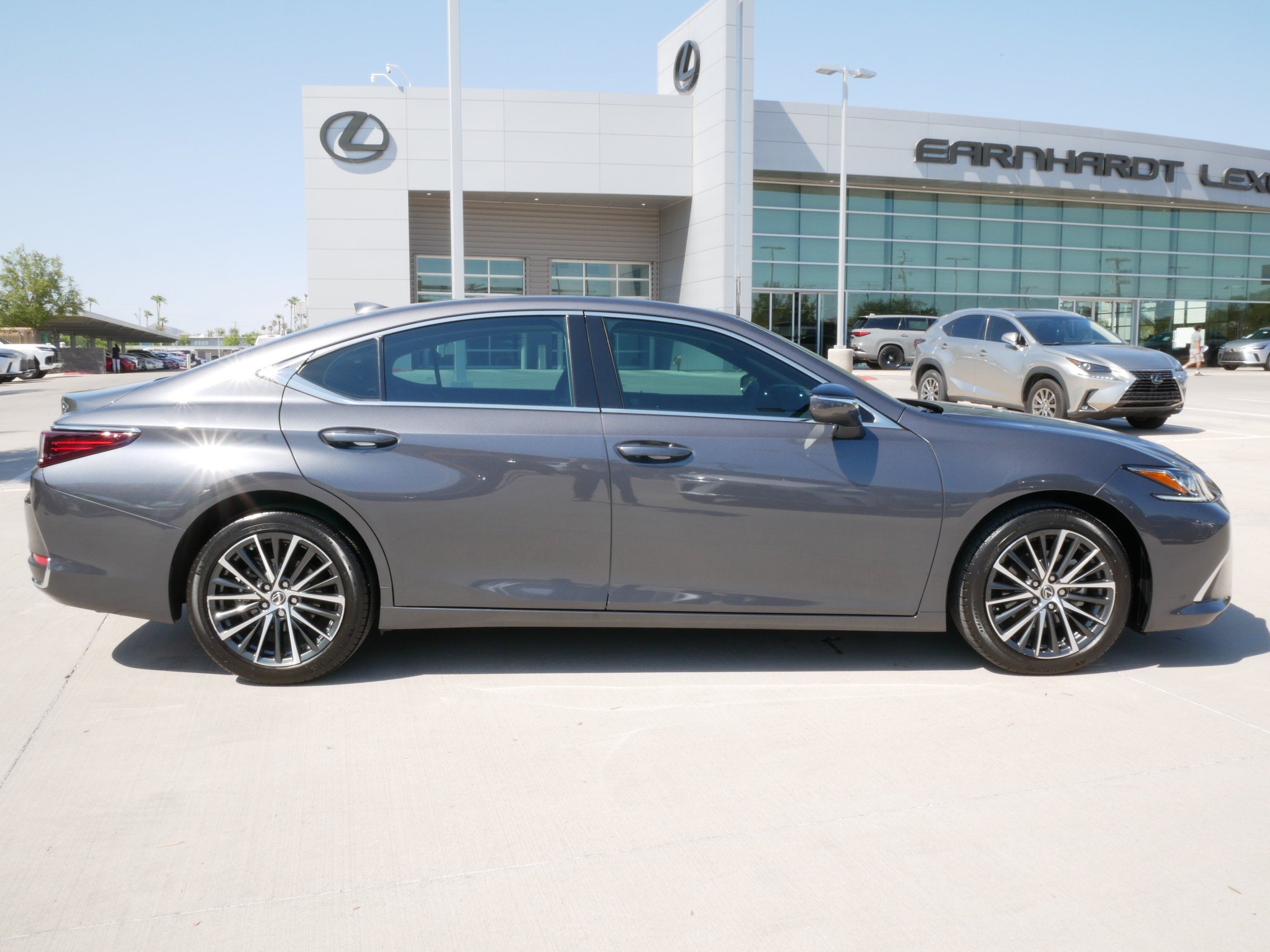 2023 Lexus ES 250