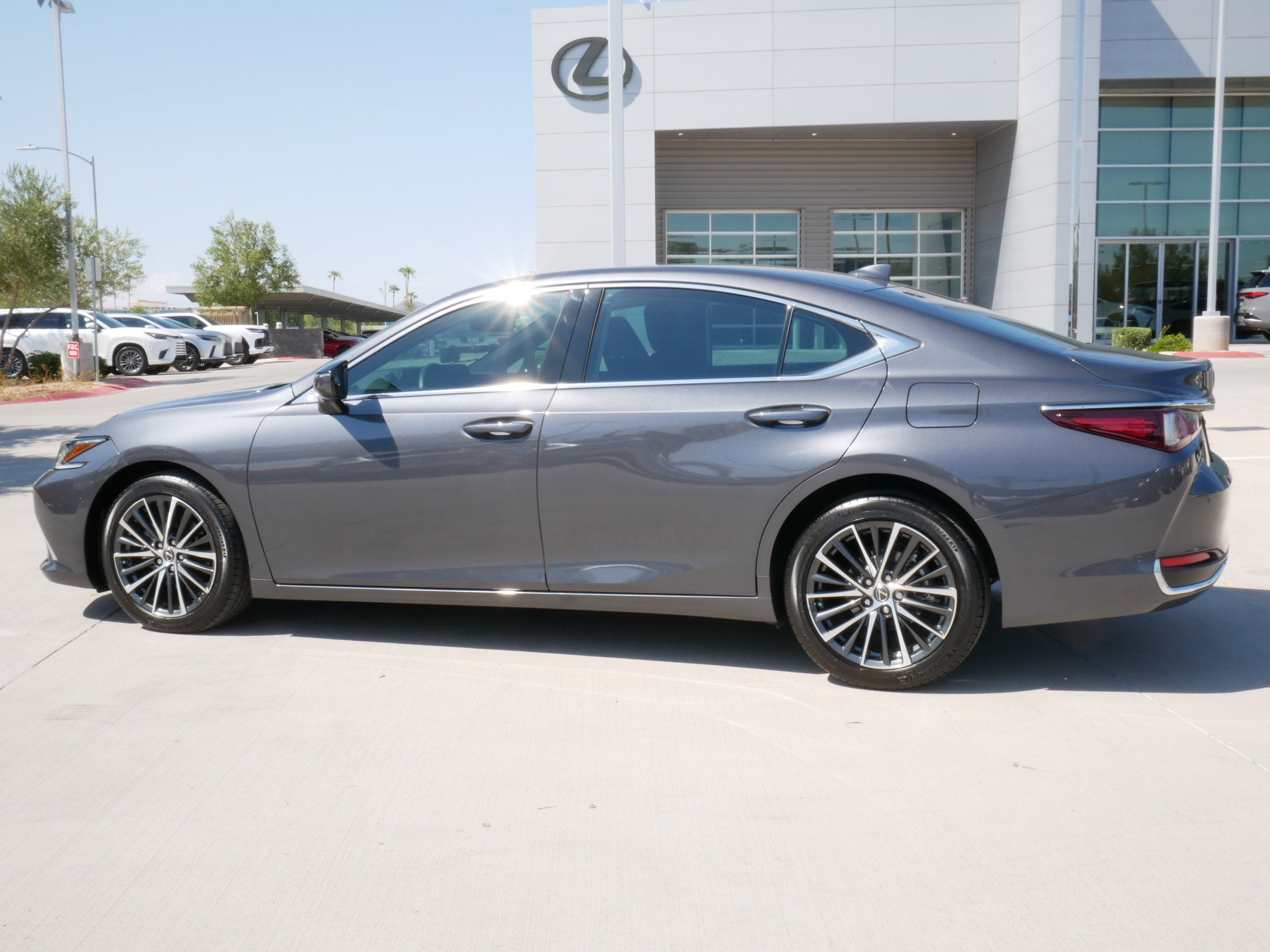 2023 Lexus ES 250