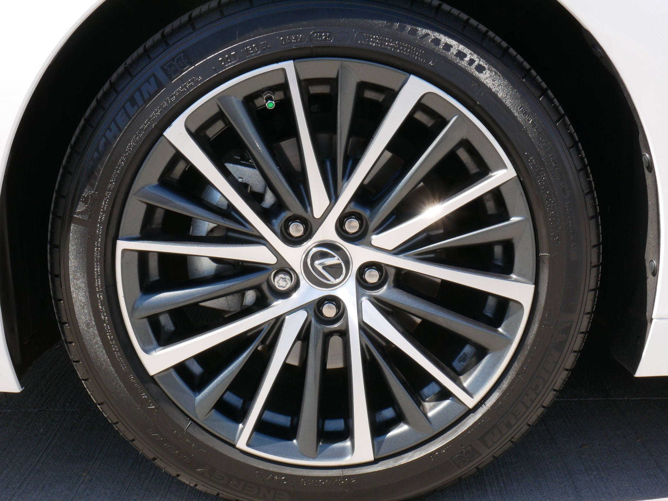 2025 Lexus ES 300h ES 300h