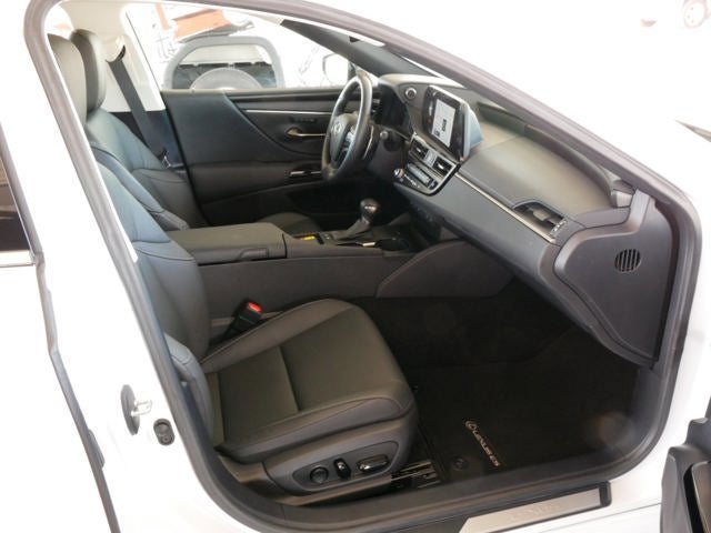 2025 Lexus ES 300h ES 300h