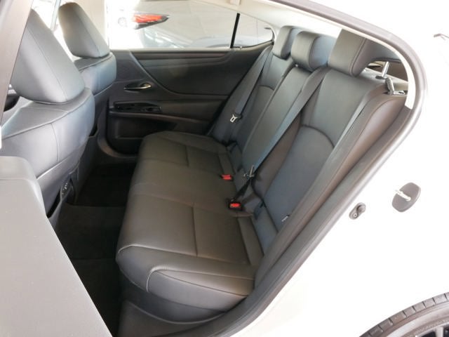 2025 Lexus ES 300h ES 300h