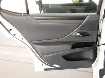 2025 Lexus ES 300h ES 300h