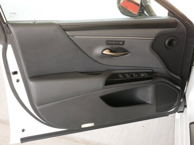 2025 Lexus ES 300h ES 300h