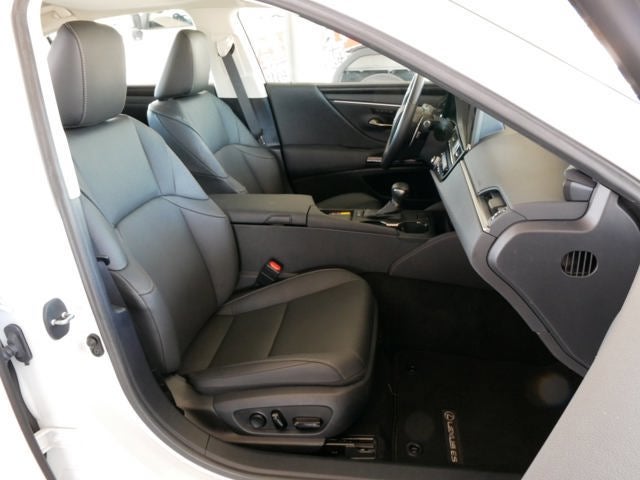 2025 Lexus ES 300h ES 300h