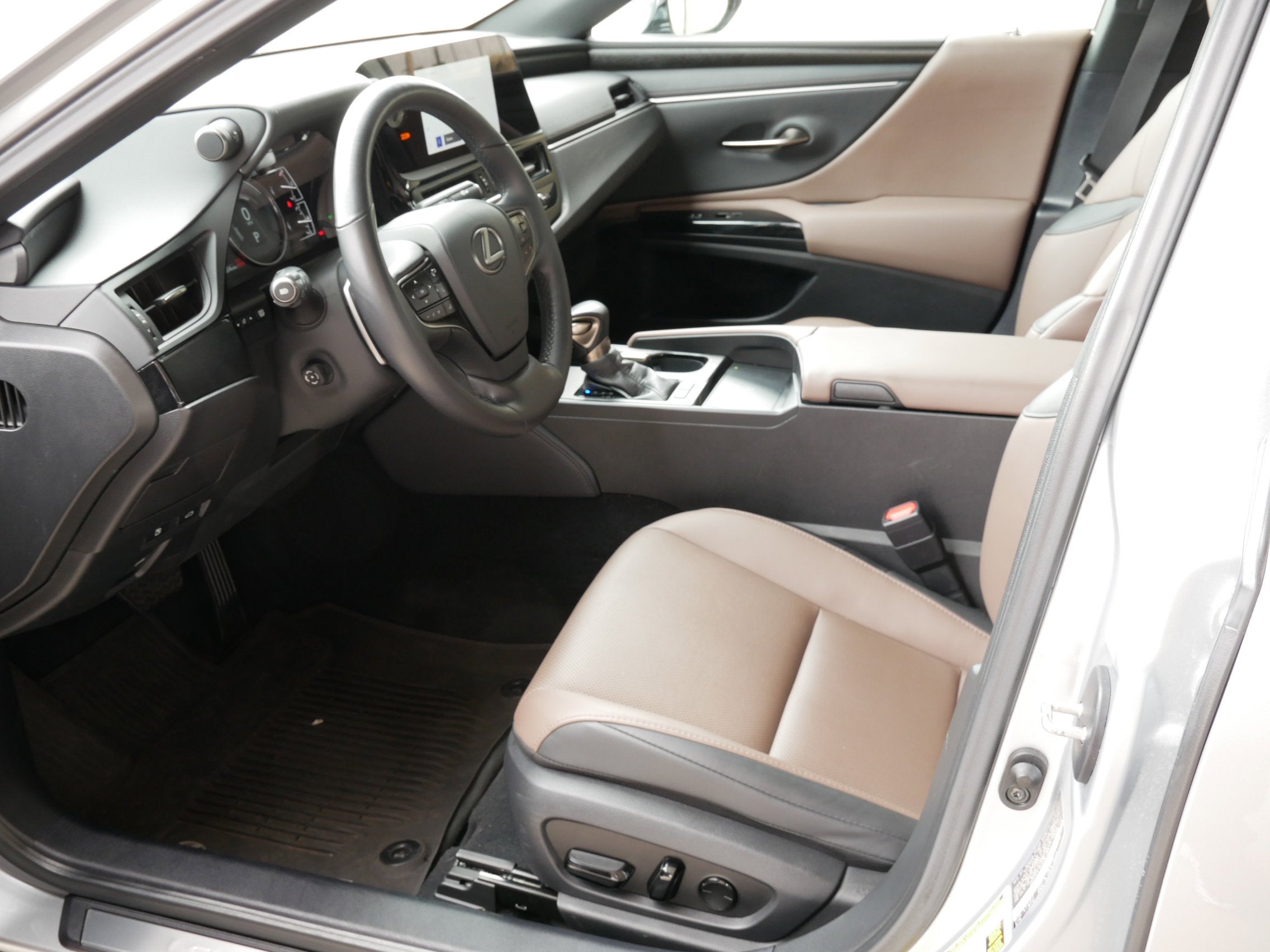 2025 Lexus ES ES 300h