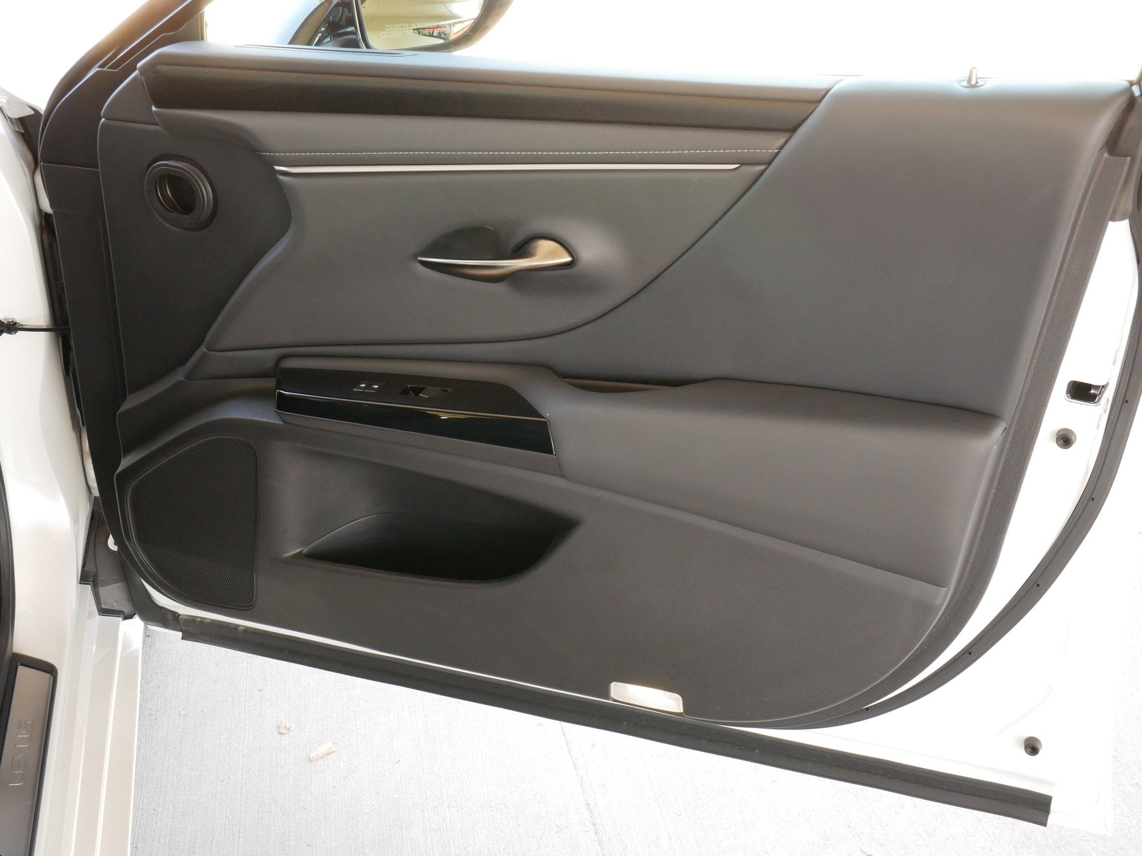 2025 Lexus ES 300h ES 300h