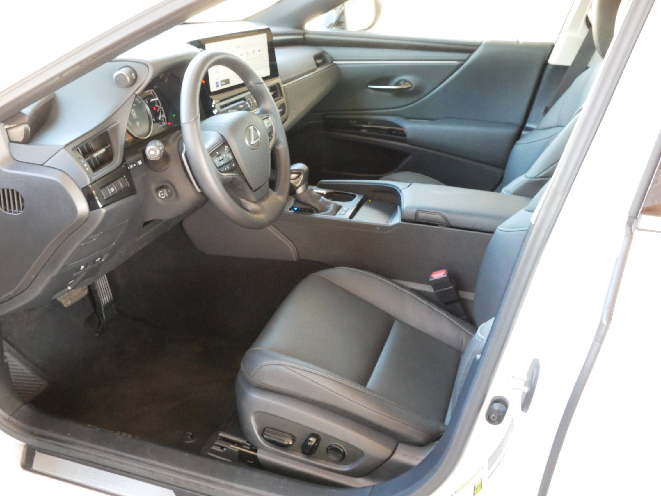 2025 Lexus ES 300h ES 300h