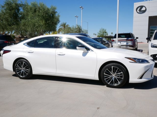 2025 Lexus ES 300h ES 300h