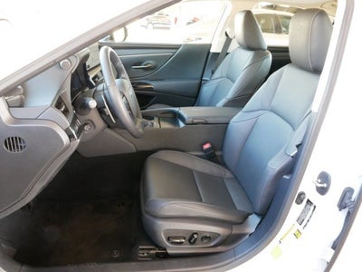 2025 Lexus ES 300h ES 300h