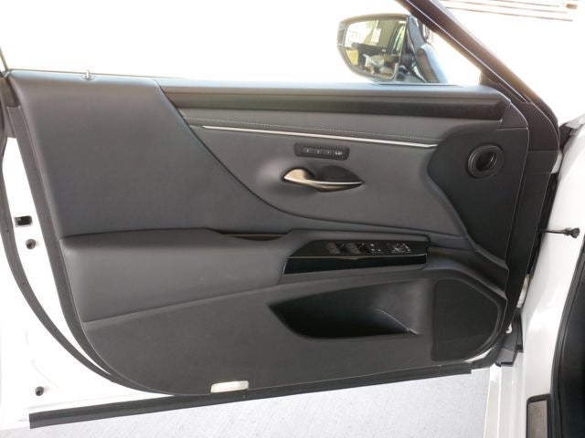 2025 Lexus ES 300h ES 300h