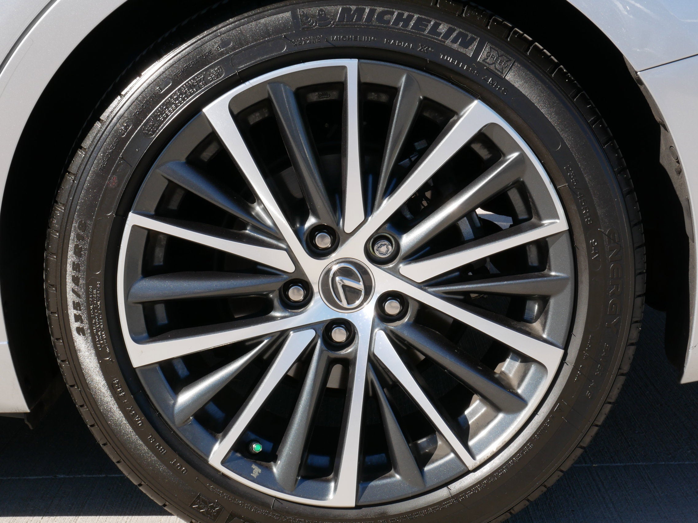 2025 Lexus ES 300h ES 300h