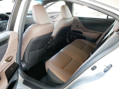 2025 Lexus ES 300h ES 300h