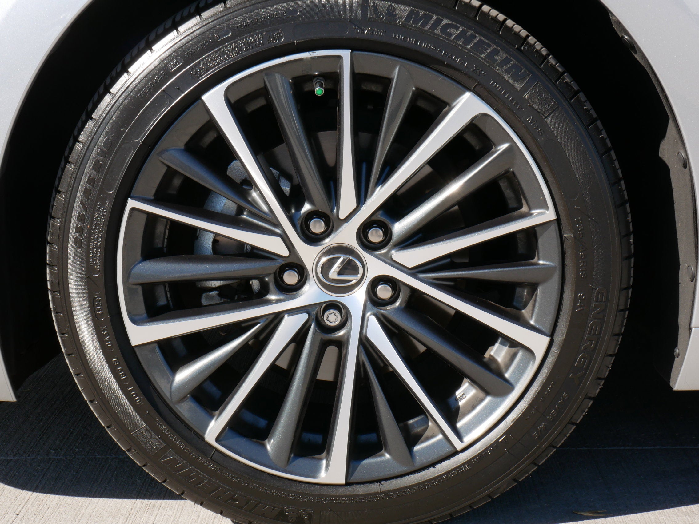 2025 Lexus ES 300h ES 300h