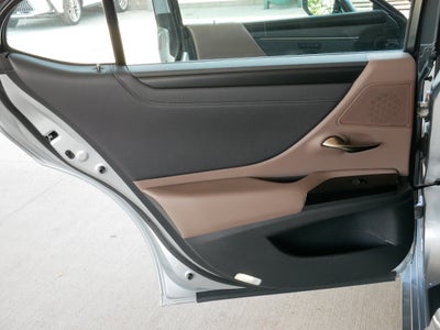 2025 Lexus ES 300h ES 300h