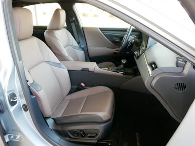 2025 Lexus ES 300h ES 300h