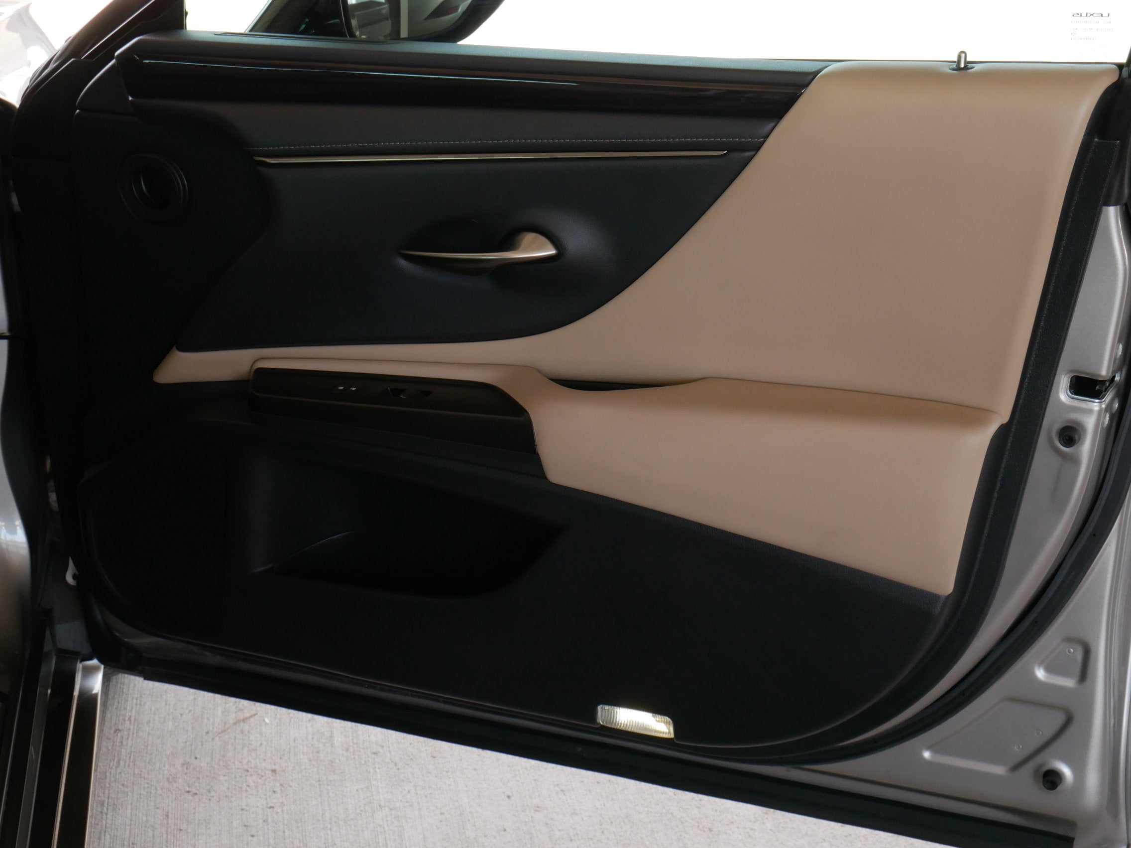 2021 Lexus ES 300h 300h