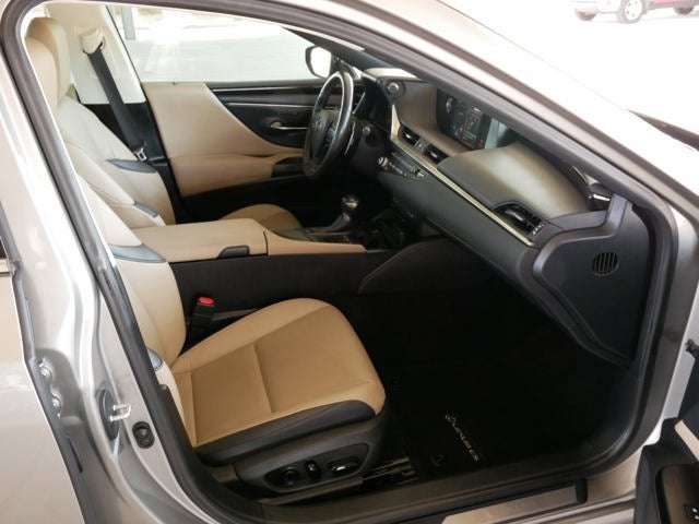 2021 Lexus ES 300h 300h