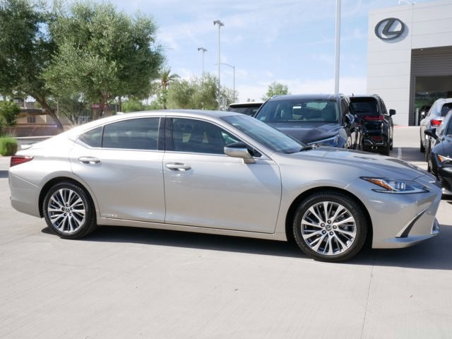 2021 Lexus ES 300h 300h