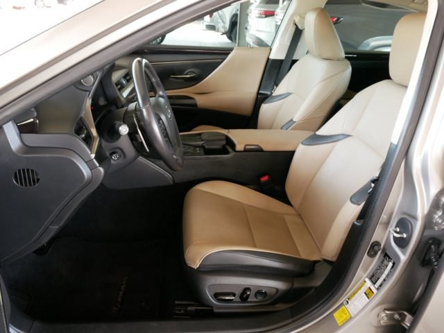 2021 Lexus ES 300h 300h