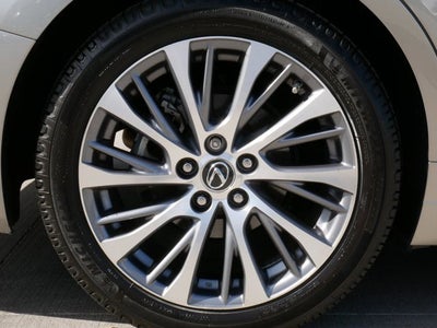 2021 Lexus ES 300h 300h