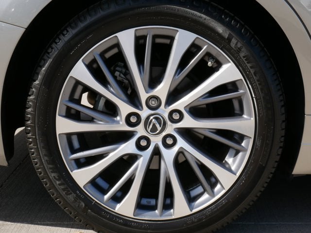 2021 Lexus ES 300h 300h