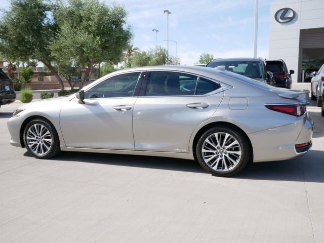 2021 Lexus ES 300h 300h