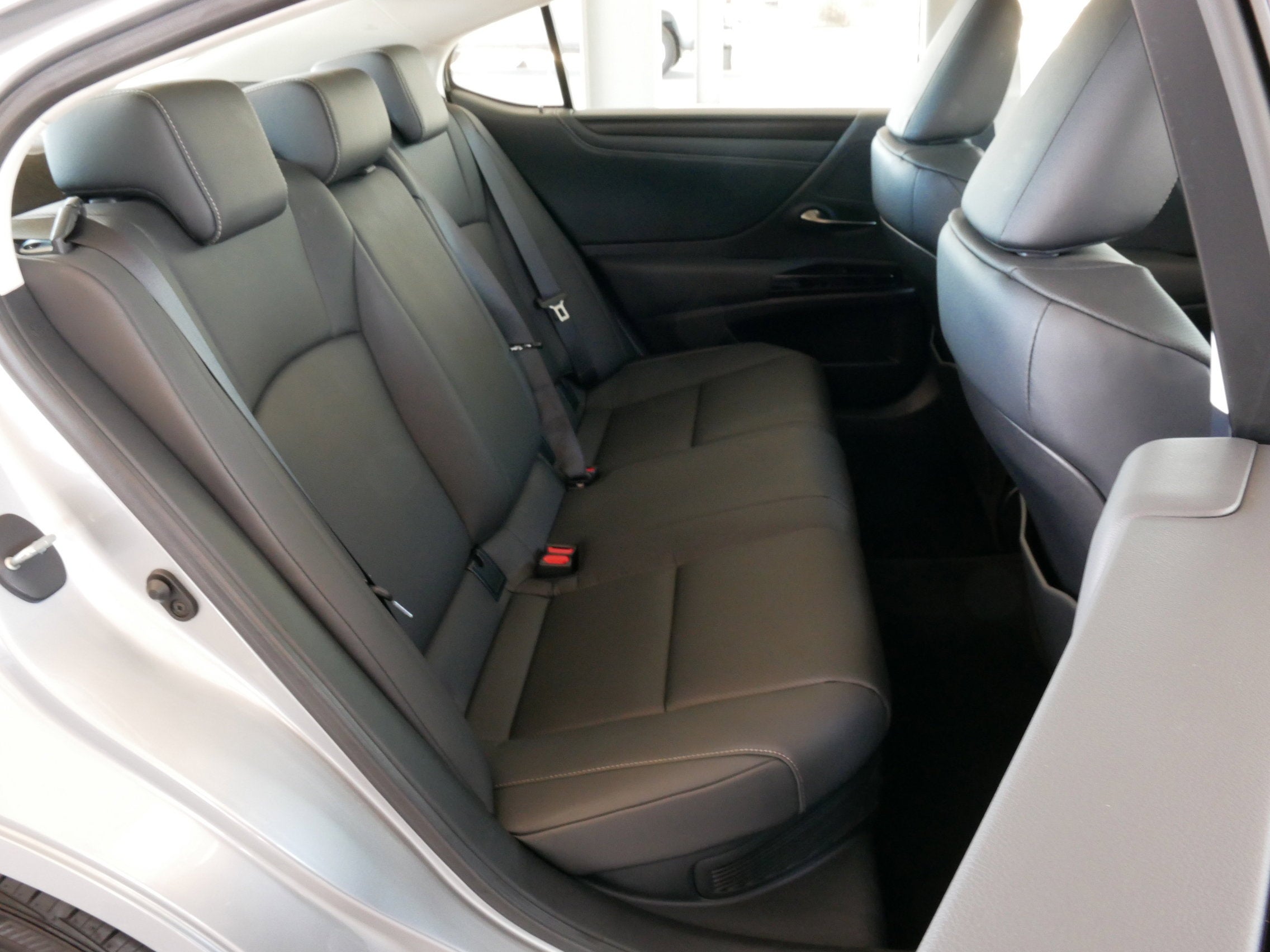 2025 Lexus ES 300h ES 300h