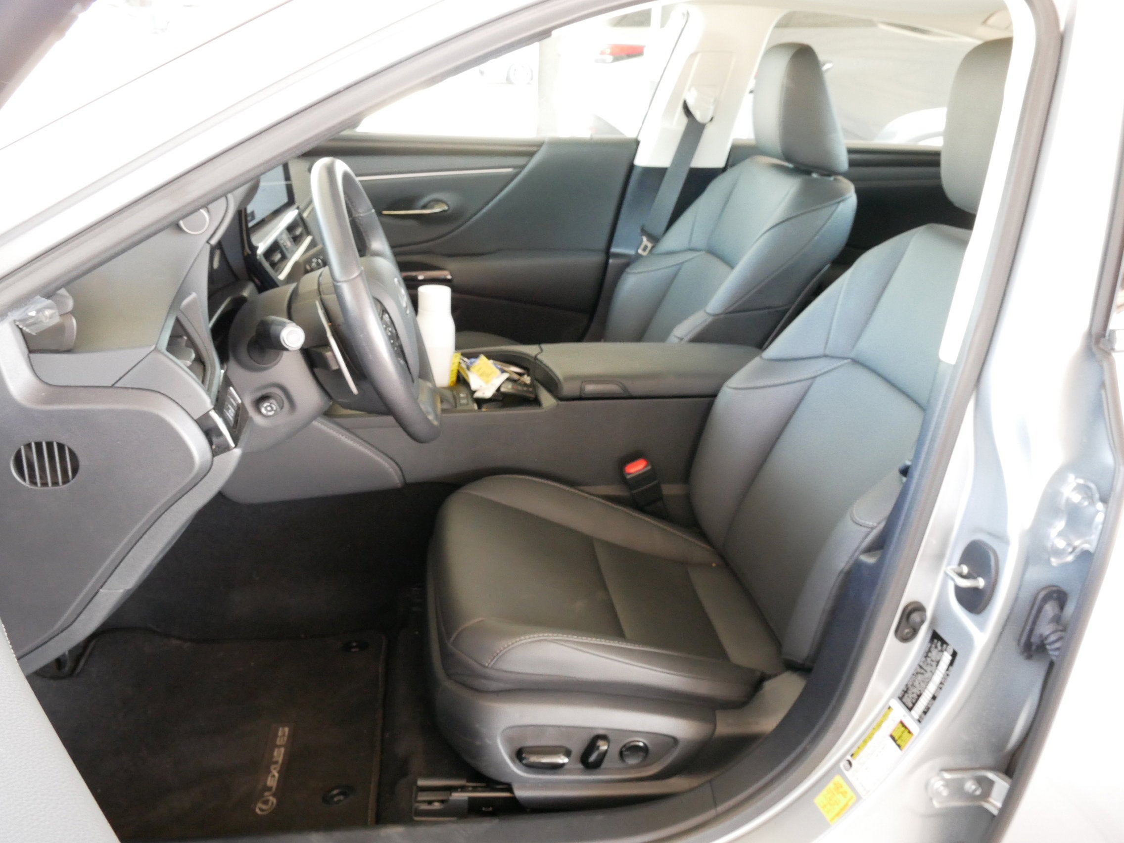 2025 Lexus ES 300h