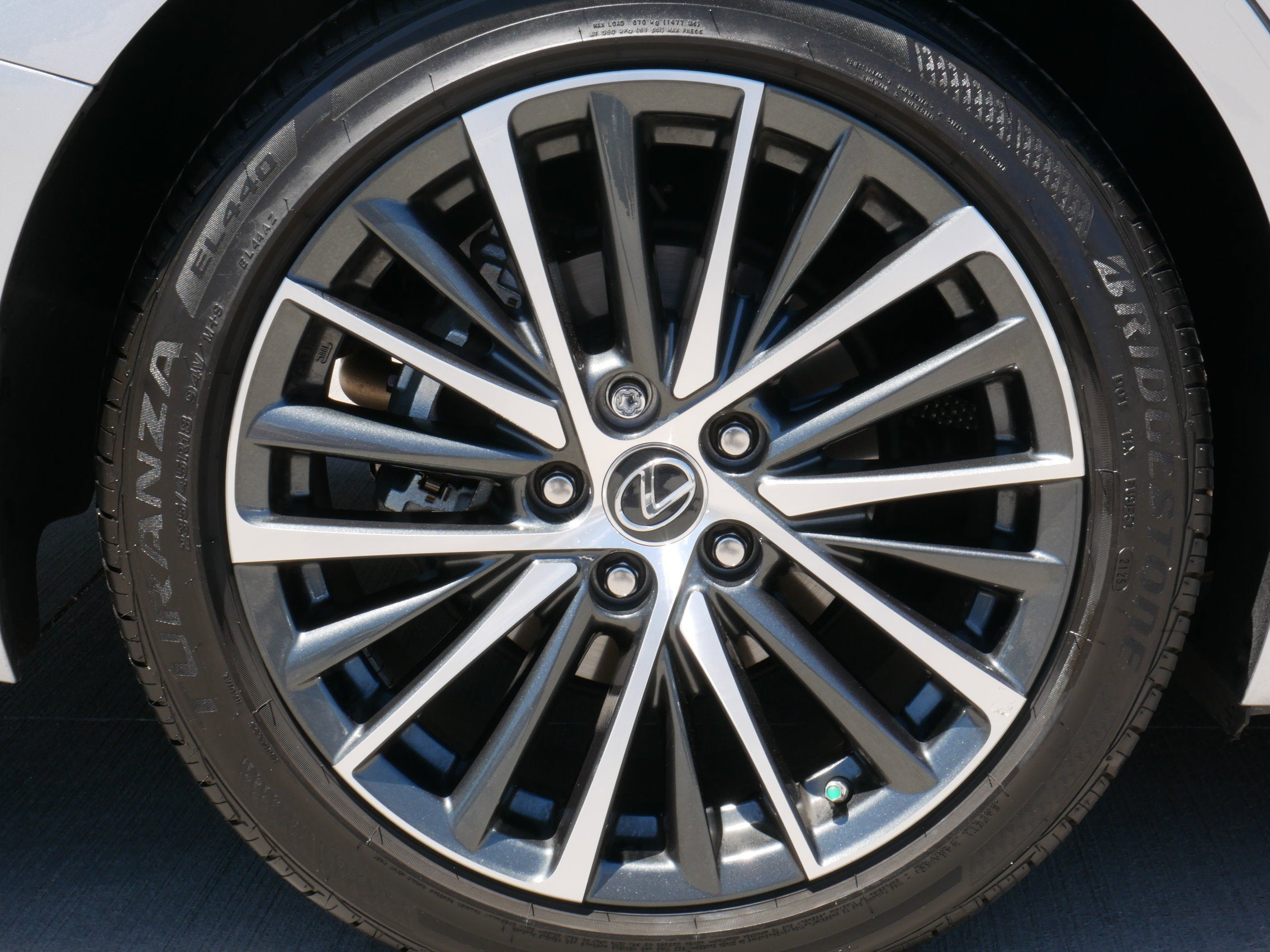 2025 Lexus ES 300h ES 300h