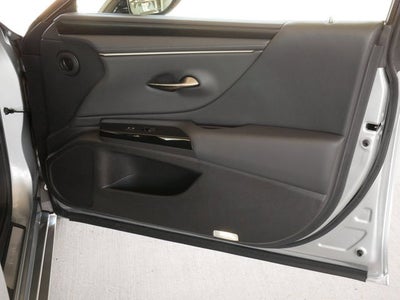 2025 Lexus ES 300h ES 300h